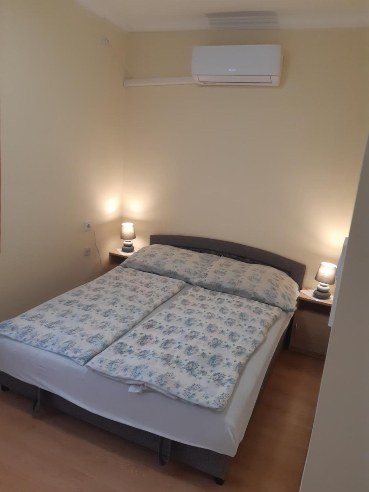 Sasfeszek Apartman Hajdúszoboszló Kültér fotó